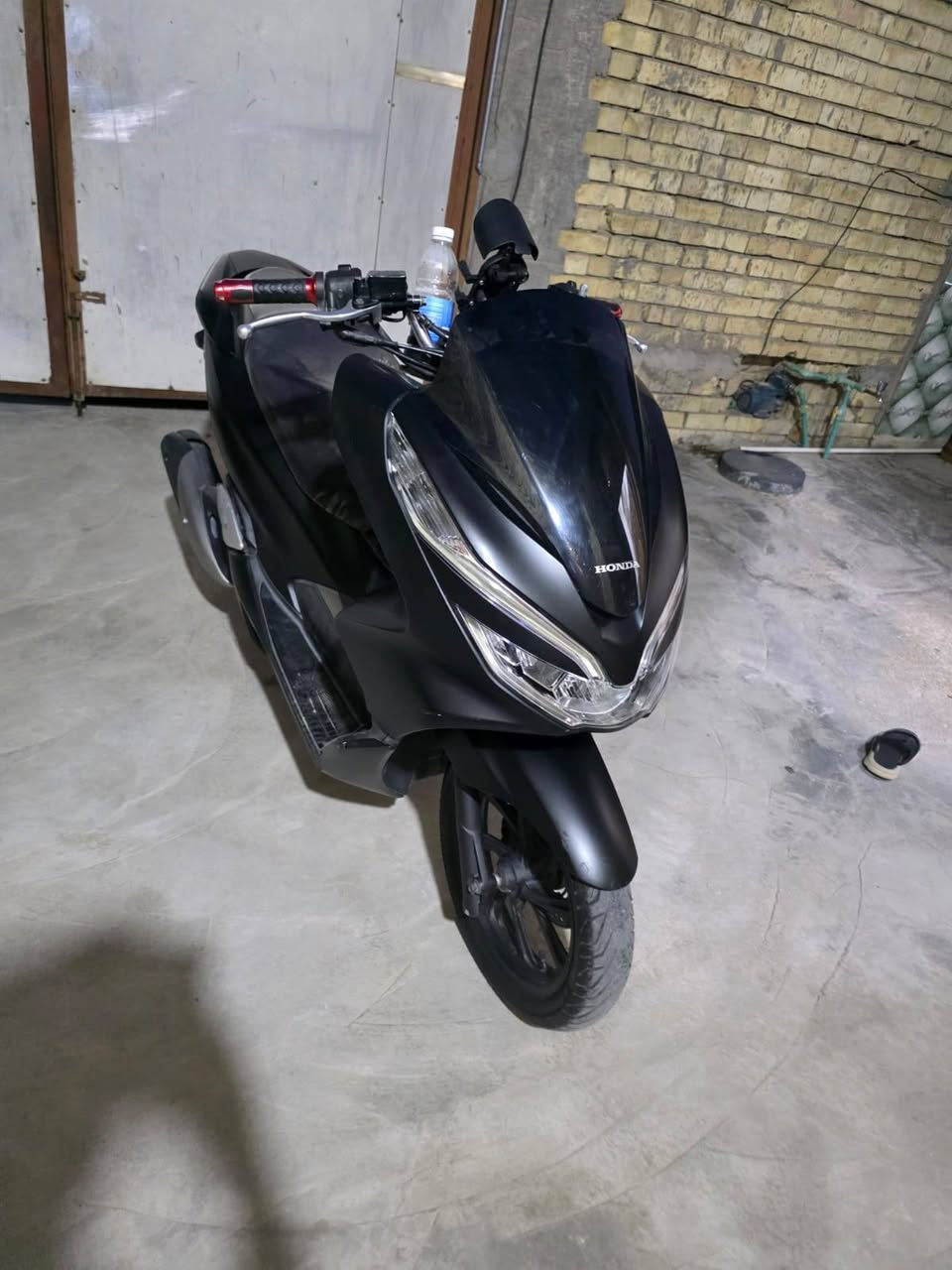 سلام عليكم دراجة pcx جيل ثالث كفالة عامة بصمة يدات تتفئة حساس ازدحام ماشية 20 حقيقي اوراق كاملة 

بغداد حي النصر
***********
