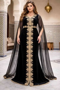 قفطان مغربي • مقاس ٤٦ • أسود ذهبي