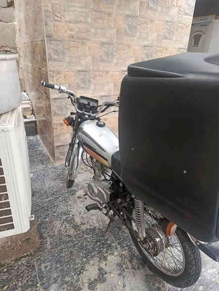 السلام عليكم نامه شلامجه 2023 رقم انكليزي الجديد رقمها بصره
مكفوله الدراجه سعرها 1900 بيها مجال حك جيه 
مكاني بصره القبله 
رقمي : ***********
