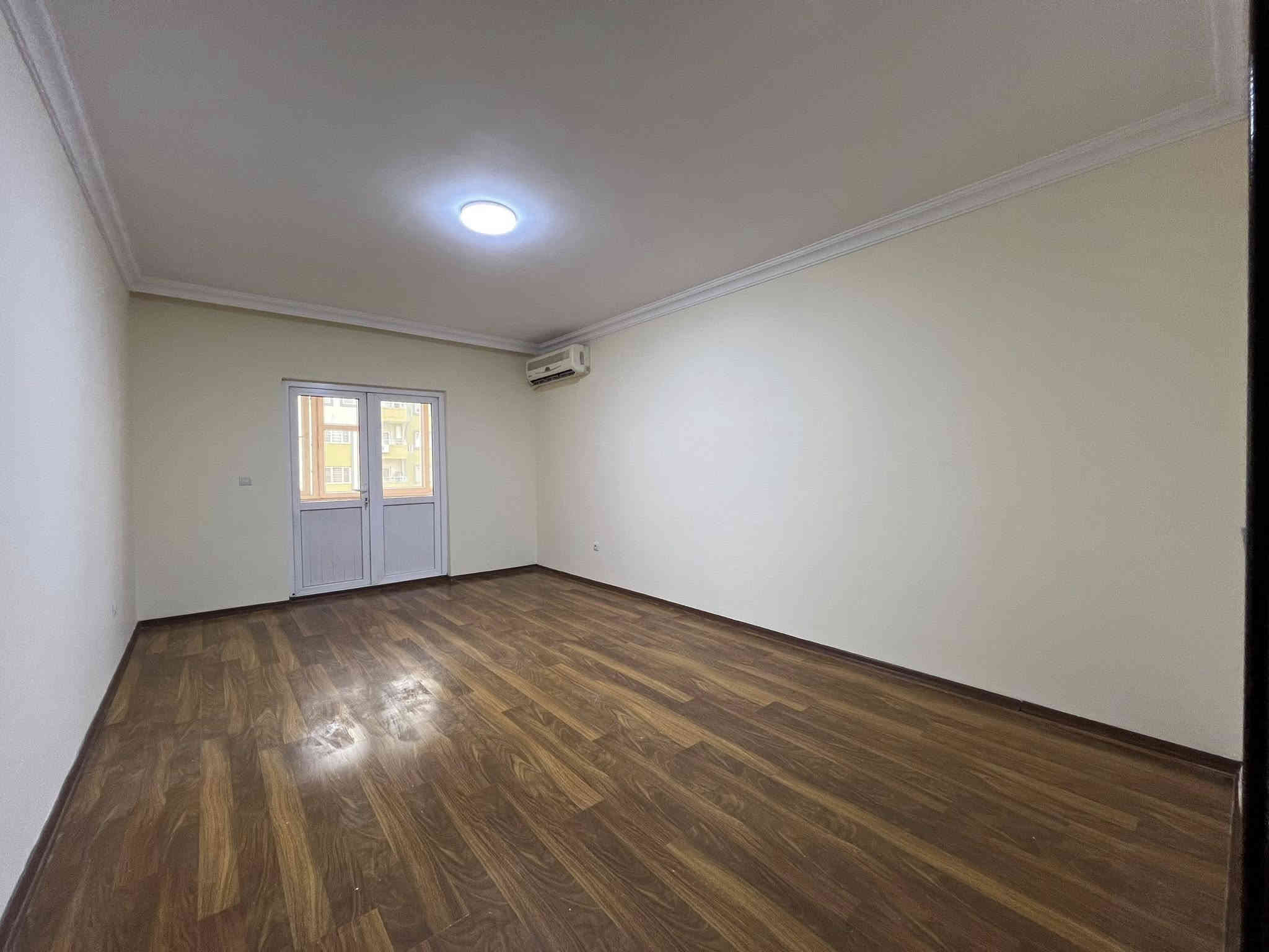 شقة للبيع في مجمع افرو ستي-دهوك
عمارة:
‏‎المساحة ١٨٦
غورقة :٣+1 
واجهة جنوب غرب
 . --
‏‎اذا كنت ترغب في شراء شقة او بيعه يمكنكم التواصل معنا
‏Tell-0750 147 2738
Tell-0750 309 7898
‏whatsapp
Viber
‏‎شقه بو فروتنى ل پروژى افروستي -دهوك
‏‎بالگه ها:
‏‎روبه رئ ١٨٦
ژور:٣+1
ئاراسته. --
ئەگەر تە حه ز هه بيت ملكه كى بكرى يان بڤروشى  ‌‏پەيوەندێ بمە بکە
‏ Tell-0750 147 2738
Tell-0750 309 7898

‏/whatsapp/‎
Viber
