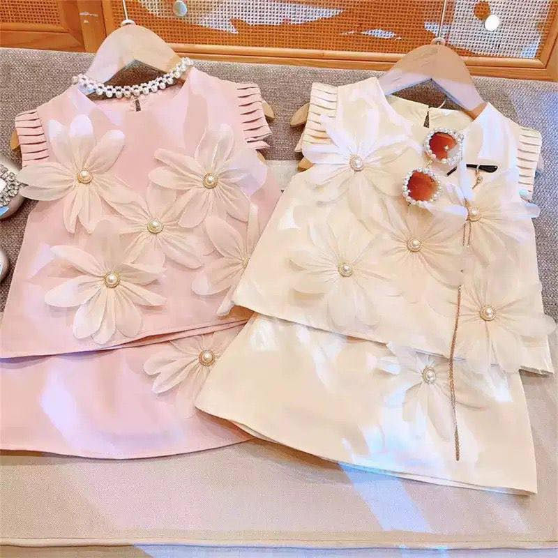 جنة الأطفال 
طقم بناتي  قياس 1-2-3-4 سنه السعر 7 الاف 
   🔥أوربي كوالتي عالي 
العنوان ديالى المقدادية حي العصري شارع دكتوره يسرى🔥 مقابل الربح البسيط ركن مدرسة علي بن أبي طالب هاتف *********** متوفر توصيل
