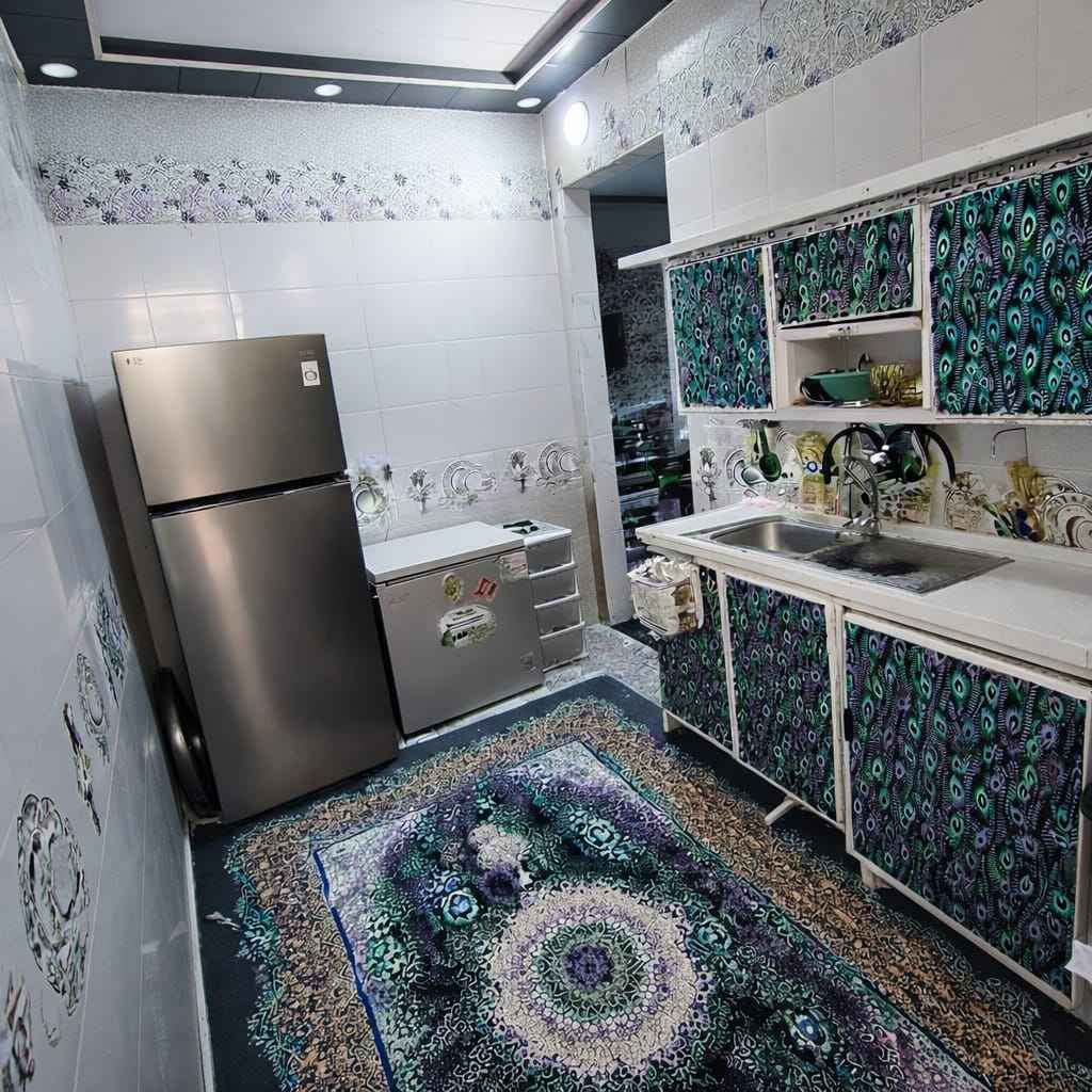 دار للبيع / كربلاء المقدسة ( يصلح سكن او استراحة او حسينية ) 
المساحة ٧٥ متر 
نوع العقار : طابو زراعي سند ٢٥ 
.العنوان : حي سومر  - خلف مدينة العاب ضوء القمر 
يبعد عن الامام ٣ كيلو 
و يبعد عن شارع الزوار ٤٠٠ متر و عن الحولي ٣٠٠ متر 
الفرع مفتوح من جهة الهنيدية و من جهة شارع الجاير  التلبيط الجديد و المنطقة معروفة بهدوئها شامل كل الخدمات و اشتراك كهرباء رسمي 
تفاصيل المنزل : طابق واحد يحتوي على طارمة خارجية   مع استقبال مفتوح على الصالة و غرفة نوم 
مطبخ و مجمع صحيات و مخزن تحت الدرج و منور. 
سنة البناء ٢٠٢١ 
درجة اولى طابوق
للاستفسار عن السعر الاتصال على الرقم او الوتساب : ***********
