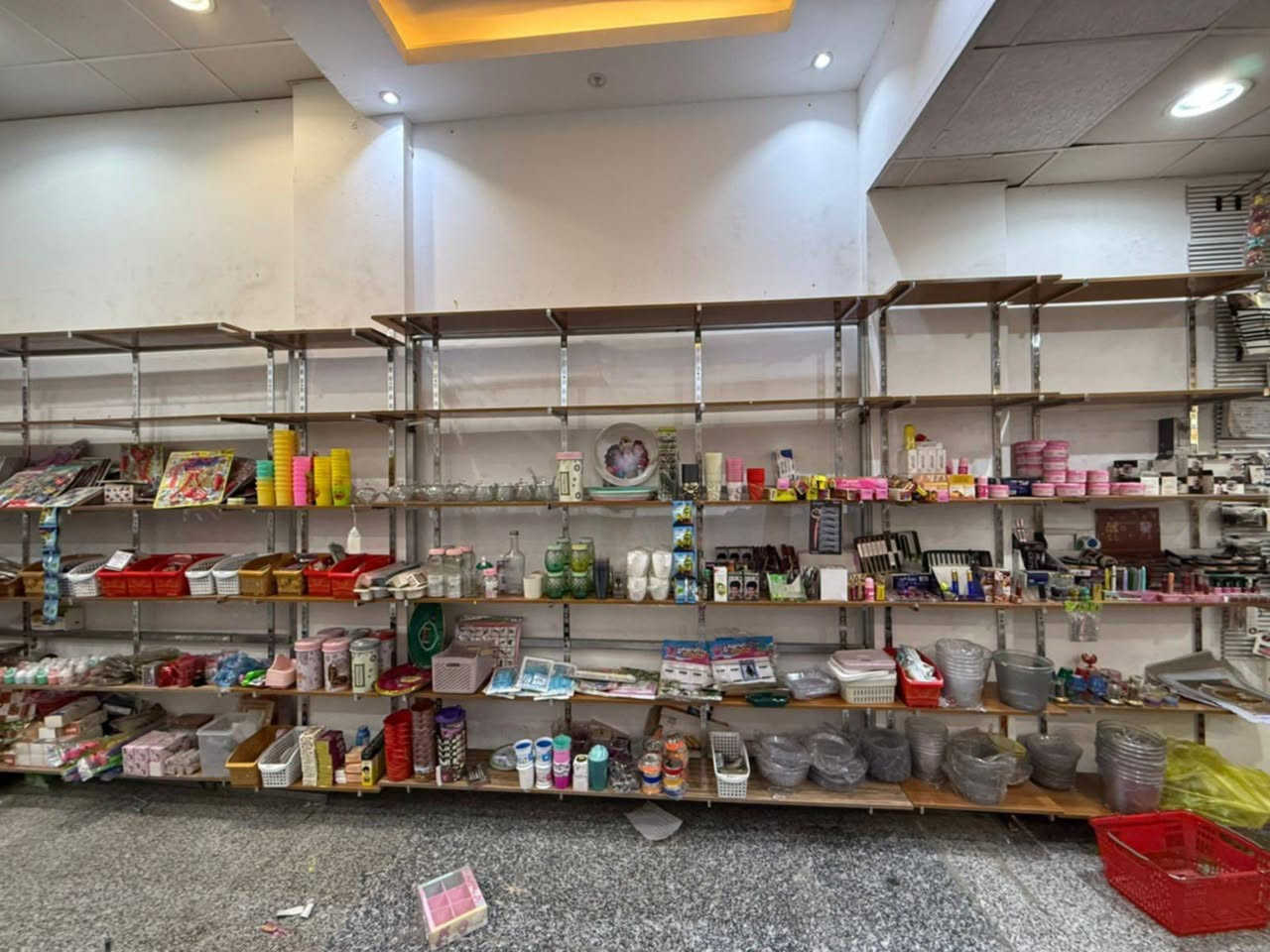 الرفوف والستاندات وعربانه للبيع 
السعر مليون ونص 
العنوان بغداد الحرية


**إذا كنت صاحب هذا الإعلان وتريد حذفه لأي سبب، رجاءا أرسل رسالة إلى الدعم الفني**