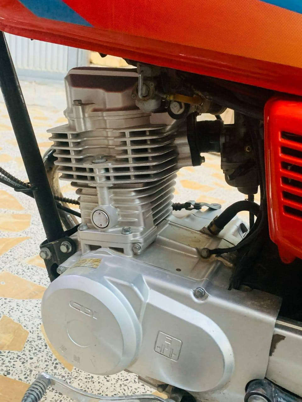 سلام عليكم دراجه لبيع موديل 2020 أوراق وضع شركه دراجه ماتعبانه ما ناقصه شي مكينه مامفتوحه مكان لعماره سعر علا هاذ رقم ***********
