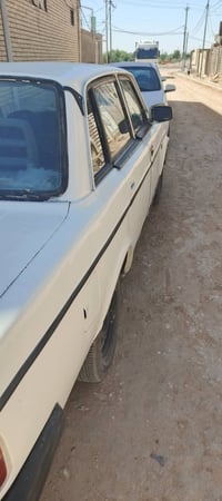 فولفو ٢٤٠ • نجف • كابريته أسود