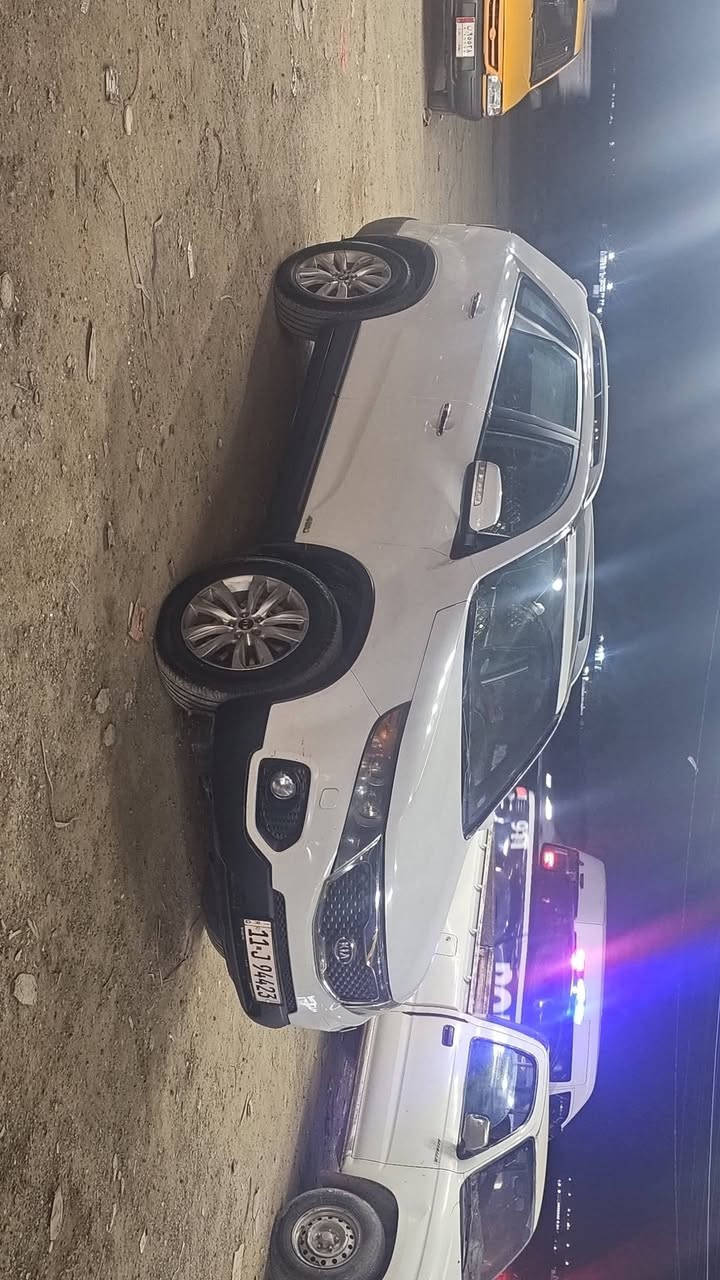 سورنتو  2010 شكل الى ١٣ خليجية كويتية مكفولة  ٦ سلندر ٧ راكب
رقمهة بغداد مشروع بأسمي السيارة تحويل ثاني يوم سونارها موجود بالصور   

 فول مواصفات   
شاشه اعطال
كامرة خلفية 
مري شفط 
تحكم ستيرن 
مثبت سرعة 
بنوراما سلايد 
بصمة 
لايتات زينون

السعر ١٥٨ و بي مجال 
العنوان بغداد جسر ديالى الكرغوليه رقم التلفون***********
***********
