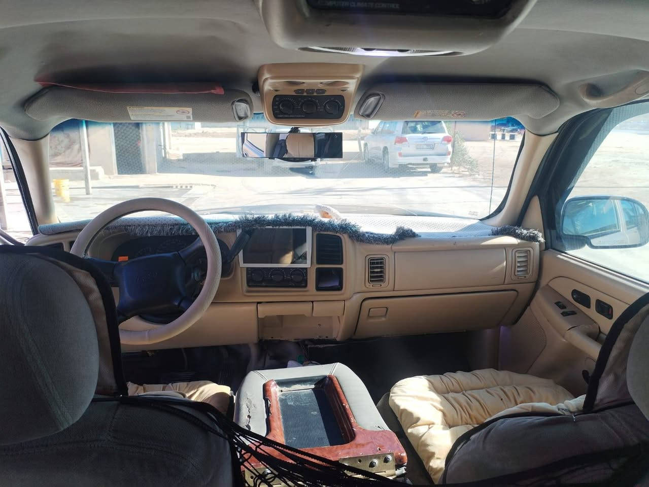 السلام عليكم للبيع بهبهان 2001رقم واسط صوليه كفاله من نقل الجثه والاصوليات تحويل ثاني يوم بدون صبغ والضربه تخم تاير برجستون مكينه 6/100 صار ٤شهور شاده وكير 1000السعر 128وبيها مجال حك الجيه مكاني كربلاء قضاء الحر ***********
