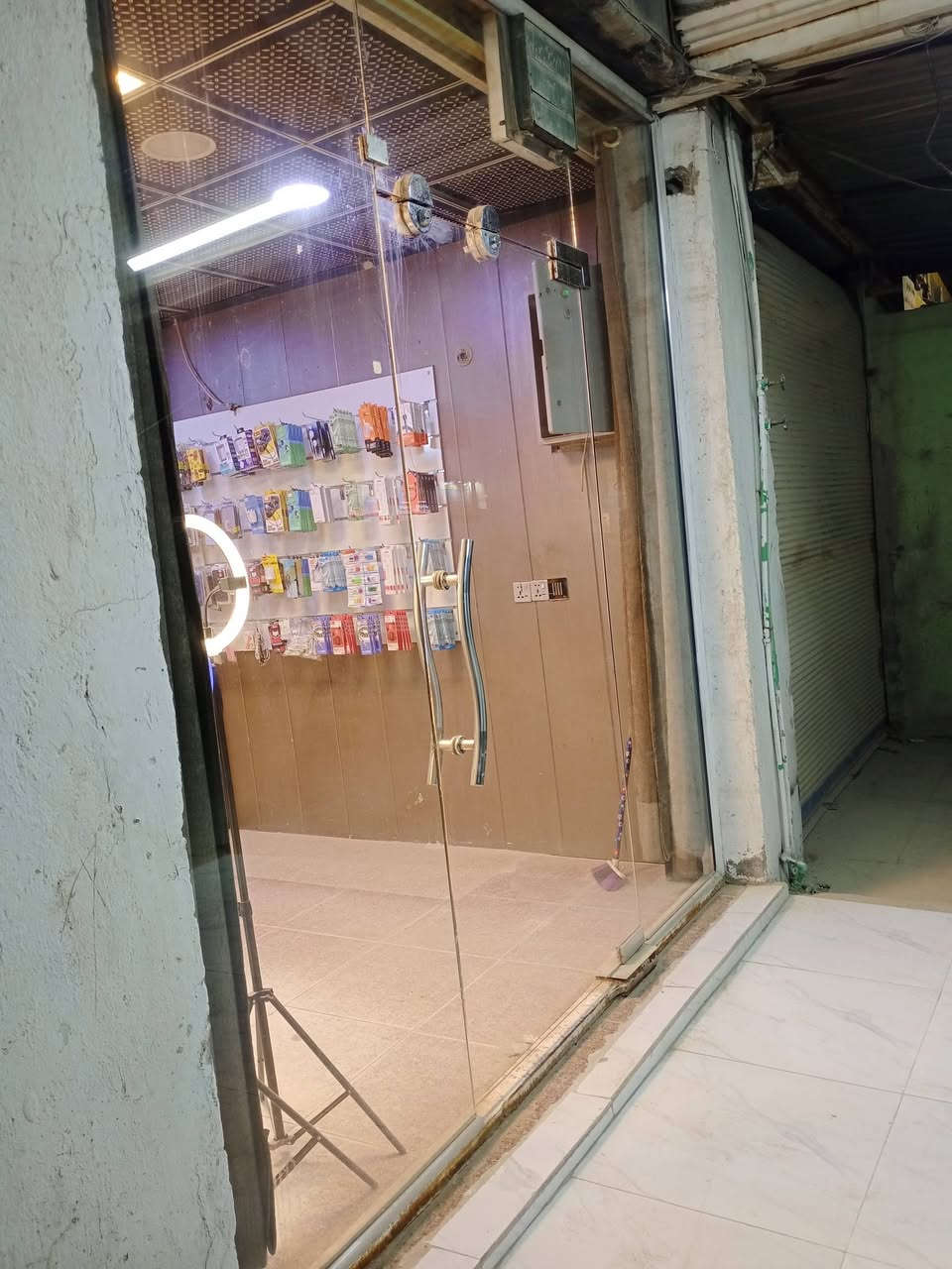 يالله سلام عليكم جام خانه مع عماريه للبيع ثنينهم سوه بسعر 600 الف الشراي يتصل على الرقم *********** واني بالخدمه
