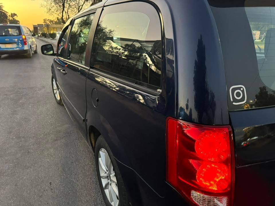 كرفان مديل2013 حادثه بنيد وبيه صبق بل جنطه بل  عراق اثر شخط 
السعرر140
للاستفسار ***********
موصفات شاشه كامره حساسات تحكم جيهتين نضام ايكو  سبعه راكب 3 قطع تبريد مكينه وكير مكفولات  مكان السياره صلاح الدين الدجيل ***********
