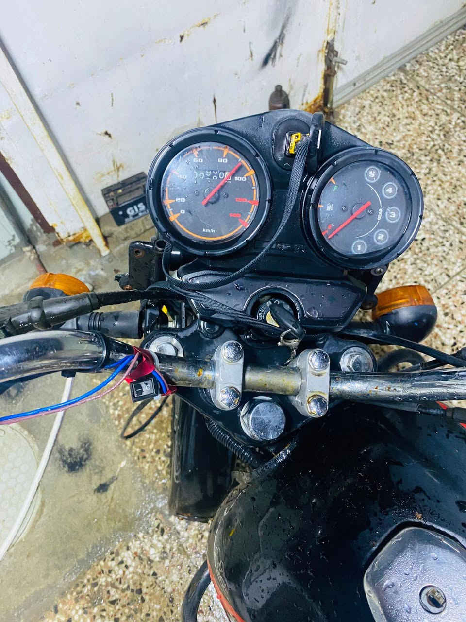 دراجه بوكسر ٢٠٢١
كايمه ما بيهه اوراق اكفلك سرقه وعشائريا 
رايده ٧٥٠وبيهه مجال 
هذا رقمي ***********
