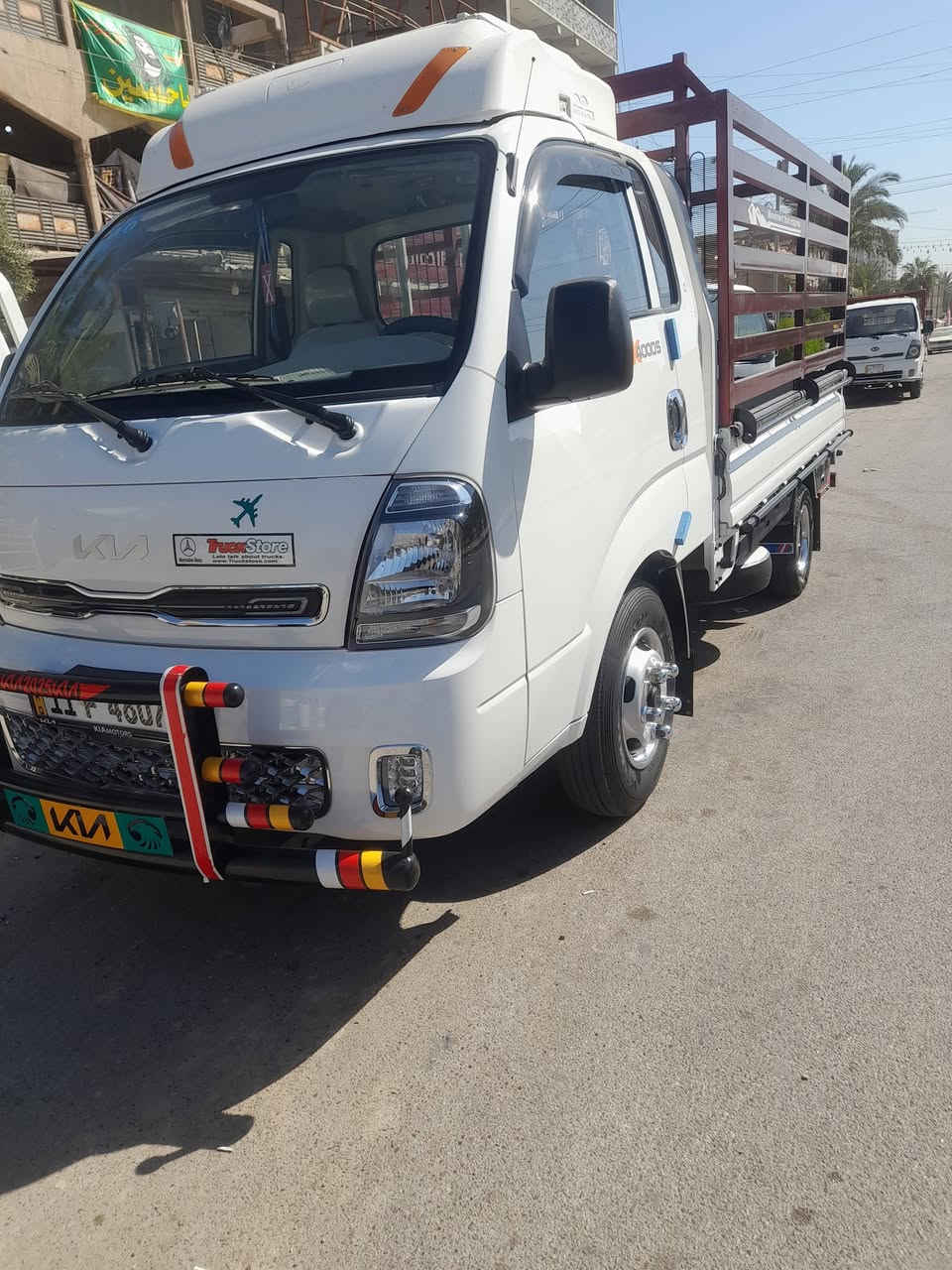 السلام عليكم كيا فحل للبيع موديل ٢٠٢٤ بيها صبغ بالقماره وشبر بالبنيد اثار شخوط بدون اي ضربه السعر ١٩٥ ***********
