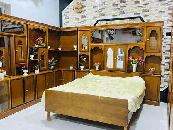 غرفه نوم عراقيه حطاطه صاج اربعينه قطعتين السعر 875بي مجال العنوان الرمانه البعبيد  هيه ودوشكها الاتصال ***********
