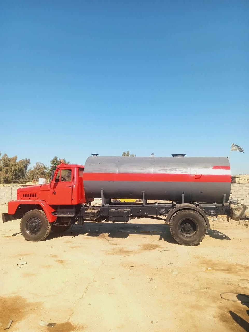 للبيع دنكر ميسيبوشي موديل ١٩٩١ دنكر خير من الله ما ناقصه اي شي للأستفسار ***********
