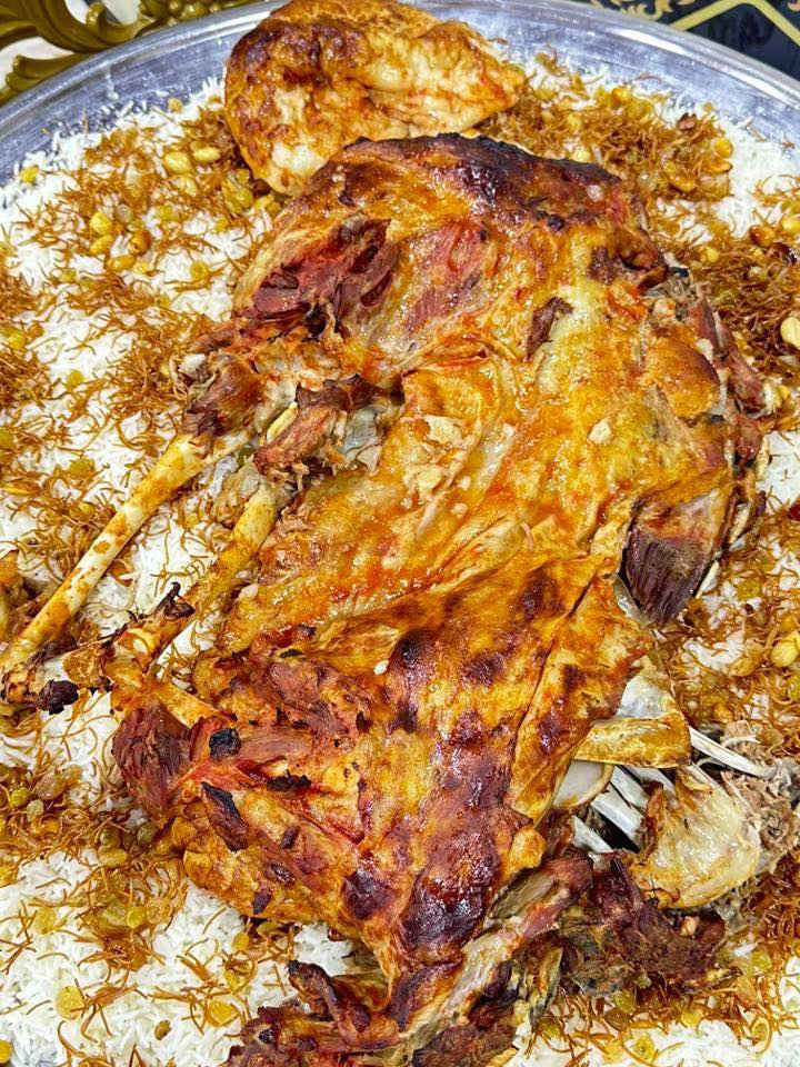 مطعم الميزان
شوي طليان ، طبخ مناسبات، كباب على الساطور 
حياكم الله وكل الهلا

رقم الحجز ***********
