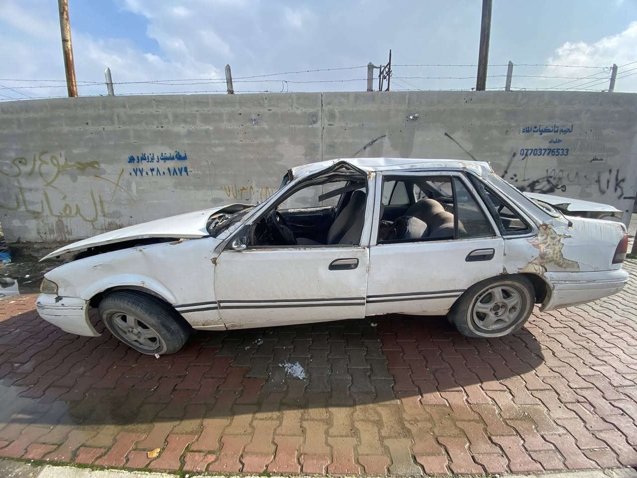 السلام عليكم السياره للبيع السعر 20 ورقه وبيه مجال 
الواصل على الرقم ***********
