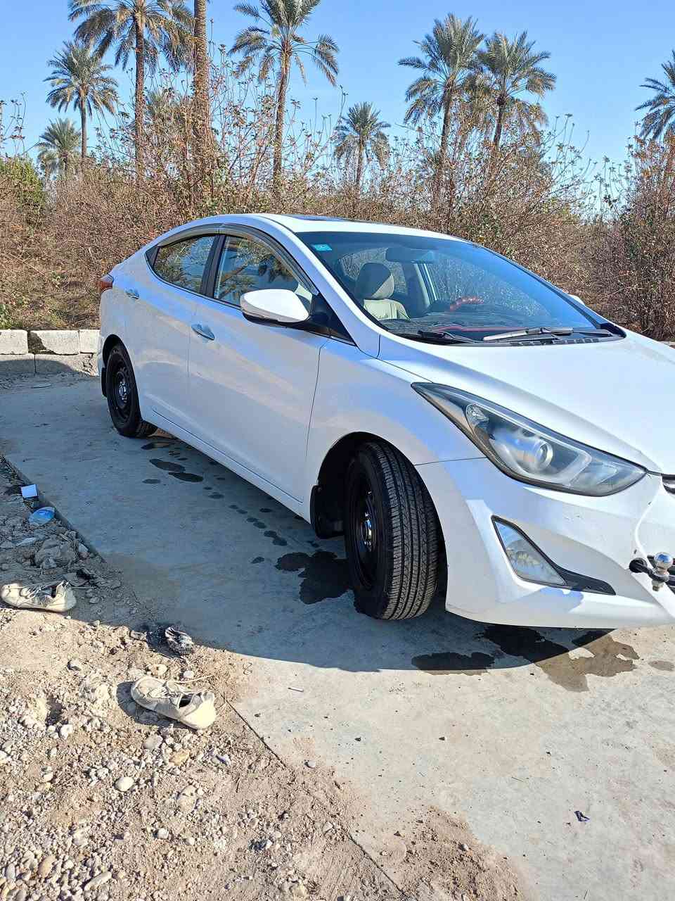 السلام عليكم
للبيع هونداي النترا خليجي 2015 سياره جديده وجاهزه من كلشي بس ستر رب العالمين ماتصرف عليها الف دينار شرط السونار وين متريد وديها

مكينه 2000 دوش كير مكفول 

بيها صبغ مكانات بصيطه كلش

تبريد تدفئه 

فول مواصفات عده البصمه 

شاشه تاب كامره داور

تخم تاير جديد صدر جديد السياره جاهزه مجهزه خير من الله رقم بغداد الجديد بأسم اخويه شرط التحويل مباشر بياع شراي مابيع 

السعر المطلوب 127 وبيها مجال بصيط مكان السياره بغداد قضاء المدائن سلمان الباك 

للأتصال رقمي ***********
