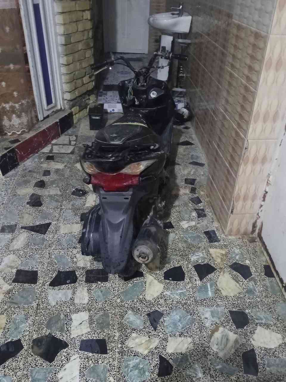 سلام عليكم ادرس ياباني حديث نوزل كايمه السعر 125مكان كوت حي الجهاد خاص متواجد الرقم ***********
