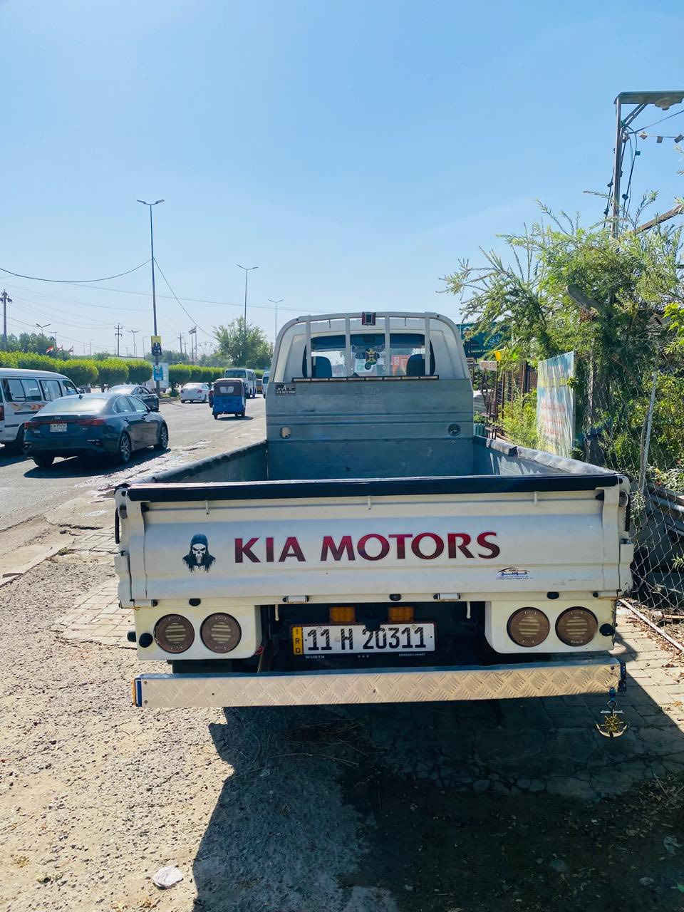 بنكو 2019 سياره جديده بدون صبغ عدى مكانين بارد صغار وممبينات تخم تاير ةديد سياره جديده حتى تحويره مابيهة ومشايله حمل ثكيل استعمال جداً نضيف سياره بيهة بخار 
عارضها ١٣٣ وبيها مجال بيع فقط بدون مراوس مكاني بغداد باسمي رقم جديد 
***********
