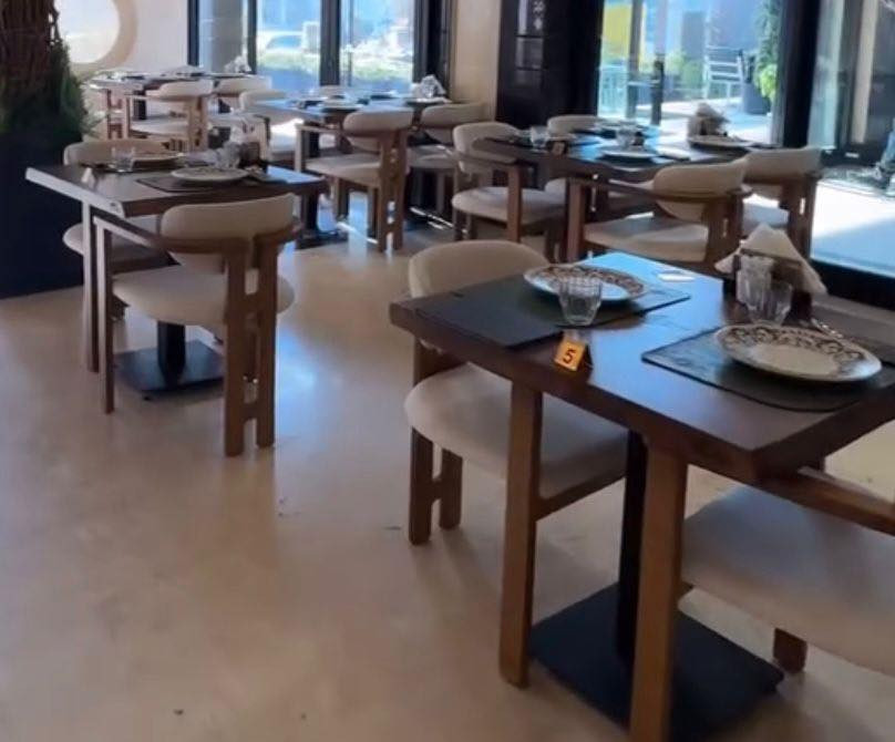 للبيع كراسي صناعه تركيا طلب خاص مستعمله شهر السعر 90 الف للكرسي الواحد للاستفسار ***********
