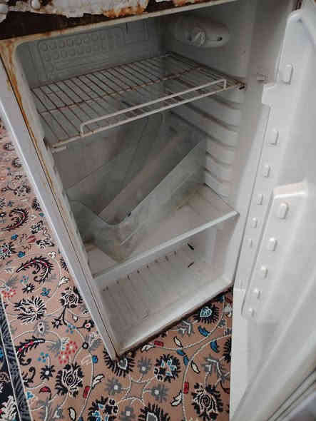 سلام عليكم ورحمة الله ثلاجه اللبيع قيم واخذهه ***********
