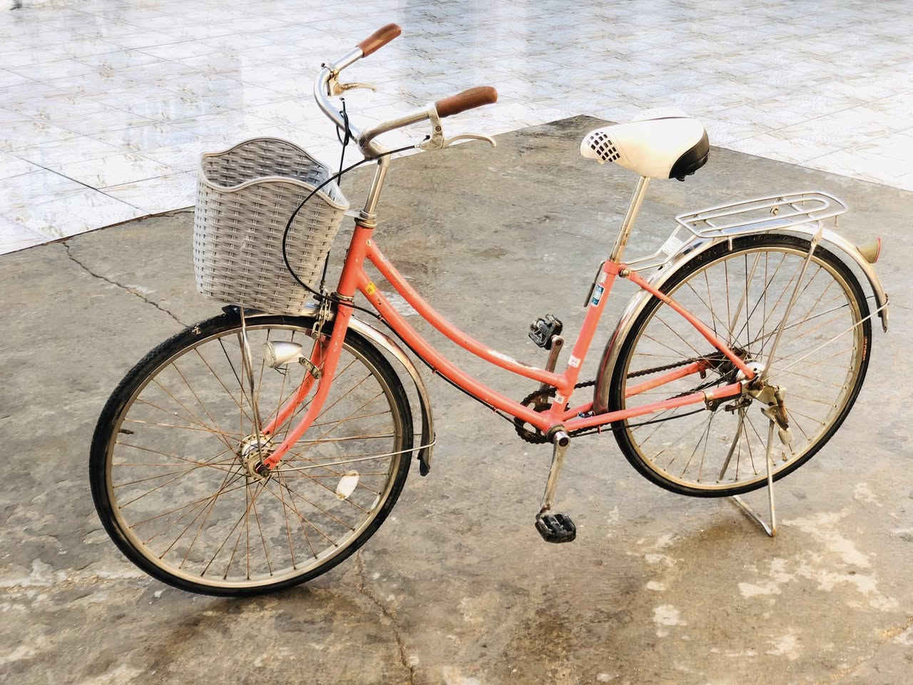 للبيع باسكل باله ياباني ابو الختم السعر 100💵بي مجال حك جيتك التواصل خاص او اتساب:***********
