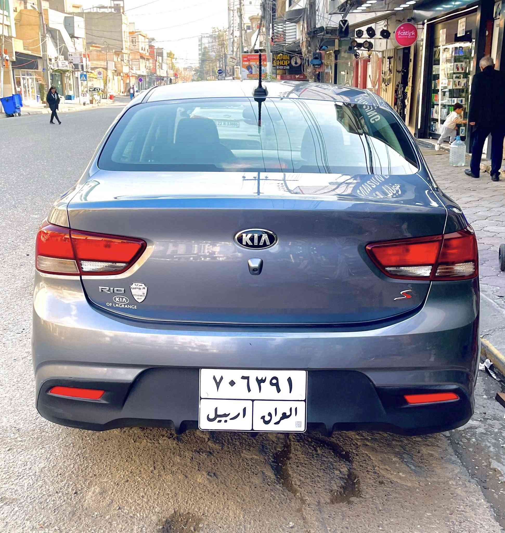 كيا ريو 2020 وارد امريكي للبيع رقم اربيل مكانها اربيل ماشي 35 الف ميل مواصفات sصور الحادث موجود داخل المنشور 
السعر 107 وبيها مجال 
للاستفسار الاتصال 
***********
***********
