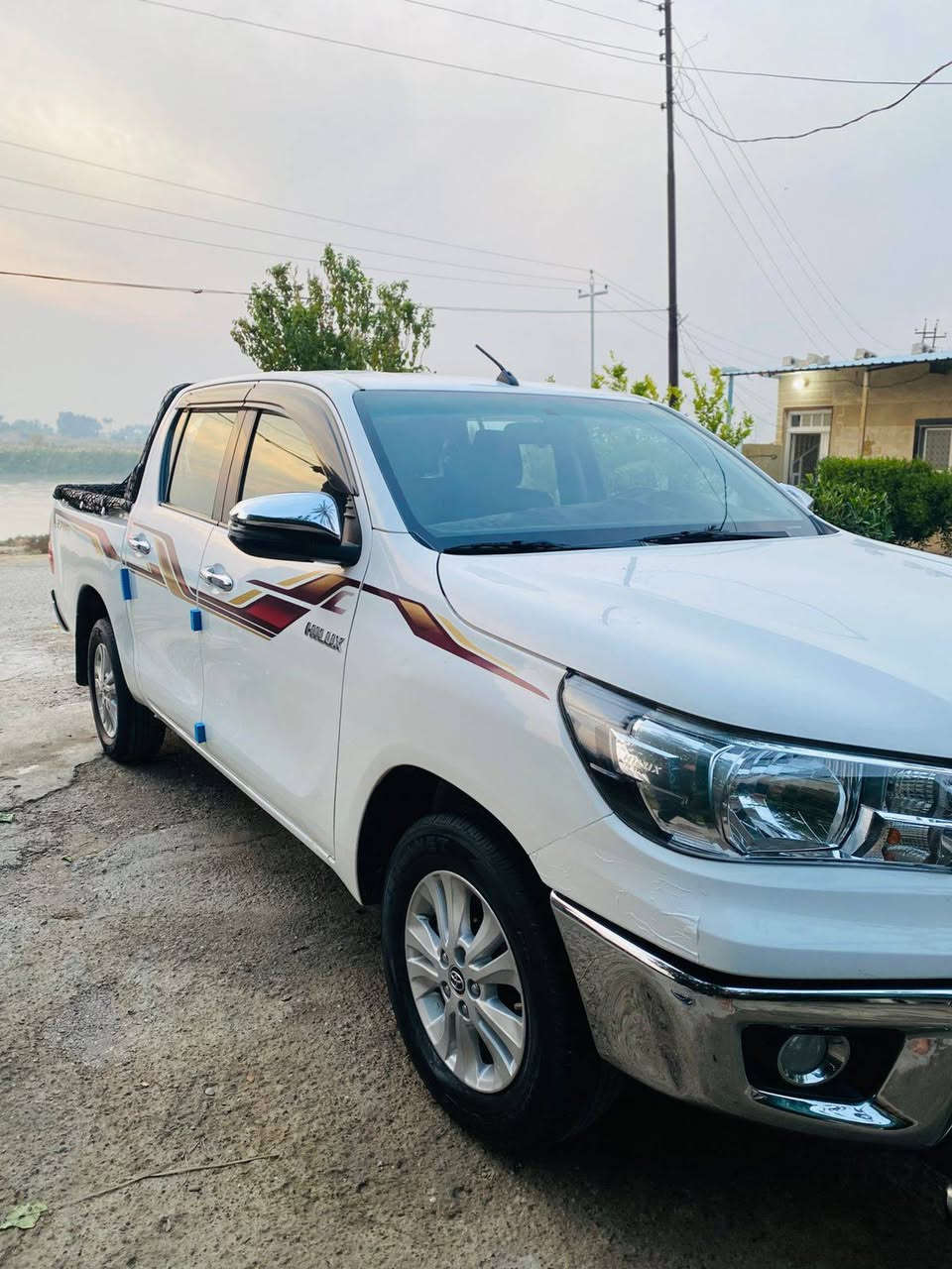 السلام عليكم للبيع هايلوكس 19ساز SR5ساير.. رقم بغداد دولي شرط تحويل مباشر مواصفات السياره كشنات تدفئه+تبريد اشاير بالمري كامره +شاشه كبيره حساس خلفي تبريد قطعتين ثلج 🥶 سبير مانازل طفايه بلاديه مكفوله كفاله عامه لابارد لاصبغ لاضربه لاتبديل لافتح كير ومكينه كفاله تخم تايرات بالباكيت سياره نضيفه مال جناي جهازه من كلشي السعر 260وبيه مجال بسيط 
مكانه صلاح الدين بلد الاستفسار اتصال وتدلل ✅
***********
