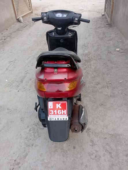 السلام عليكم دراجه فراشه للبيع شرط النعومه والمعدل مكينه مفتوحة مره مبدل بستم اثر دخان والباقي كله كفاله كهربائيات اشاير سلف هندر لايت عالي ناصي بك لايت كيلو متر كلها شغاله مكاني حله السعر 400 وبيها مجال بيع مستعجل ***********
