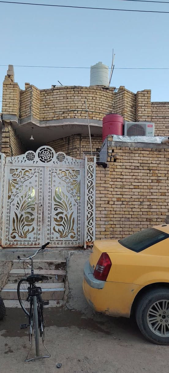 سلام عليكم بيت رقم معامله كامله توقيع وزير  مساحة 100متر بناءجديد 2023 مكان حي النداء قرب حسينية الامام حسين عليه السلام، ،،،استفسار اتصال على رقم ***********..
