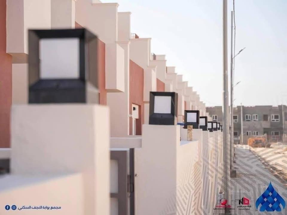 🏘️ دار مجمع بوابة السكني في النجف الاشرف 
 مرحلة ثالثة ارقى والاقرب الى مركز المدينة  
استلام شهرين مشمول في مصرف العقاري. 
مساحة 160م  طابقين 3 غرف نوم بناء درجة اولى 
واصل 40 مليون فقط  
يباع بتطلوعة  

🔵اكتب /تم/ وتجيك التفاصيل كاملة 🔵

التفاصيل اكثر للاستفسار اتصال او واتس اب
***********☎️
