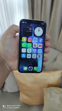 آيفون 11 عادي نظافه 99‎%‎. جهاز نورمل   لون ابيض المرغوب 💟  ذاكره 128 ...