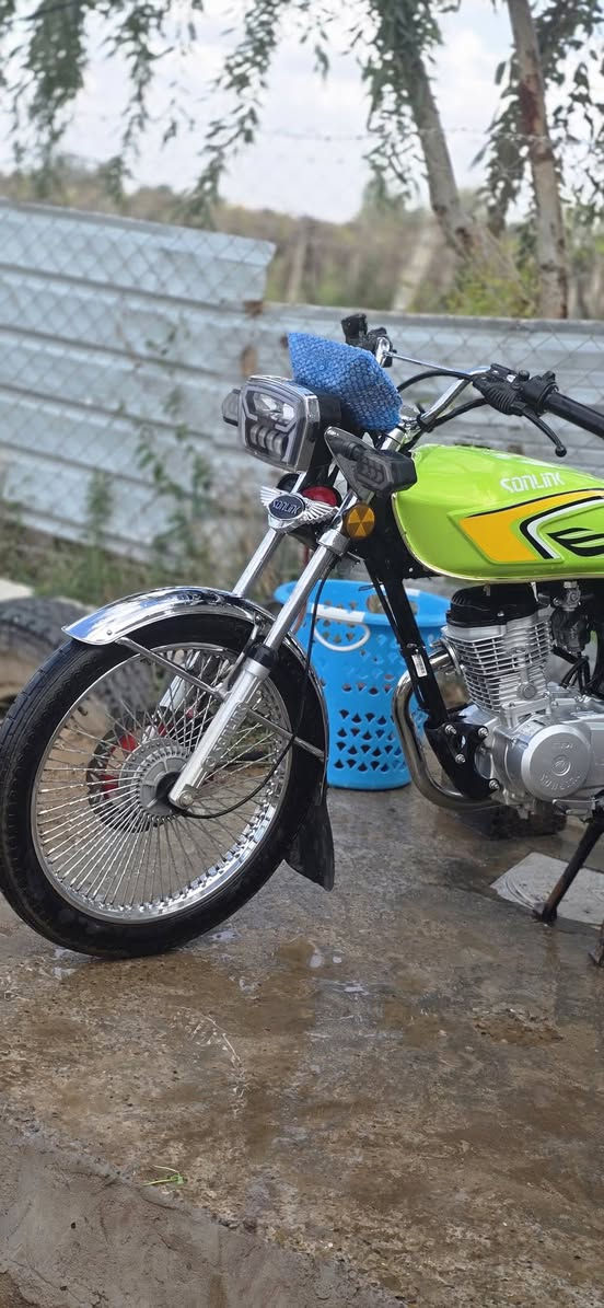 سلام عليكم
درجه تايكر لبيع موديل 2025
دراجها بعدها علسحك 
لون مميز أو شعندك مروس نزل وحسب لتفاق
سعر 800 
بيها مجال


**إذا كنت صاحب هذا الإعلان وتريد حذفه لأي سبب، رجاءا أرسل رسالة إلى الدعم الفني**