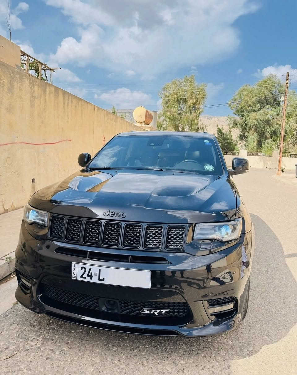 جيب   6.4   grand cherokes  SRT  V8 2020
السيارة فول مواصفات استراد خاص🇺🇸
-السيارة  8 سلندر 
-محرك  6.4L . بقوة 470hp
-گيج 300km
-السيارة ضمان دولي.
-شغال 
-صندوق شفط 
-دسكات امامي و خلفي من brembo 
-السيارة دفع رباعي 
-سقف بانوراما 
-لايت ليد active متحرك
-الدبلات كامل هواءِ يصعد و ينزل 
-السيارة auto park 
-رادارات 360 درجة كامل 
-كشنات كهرباءِ و خزن
-كشنات امامي  تدفة و تبريد و ستيرن تدفة
-كشنات خلفي تدفة 
-السنوية و هزة كلة جديد

السيارة كلين تايتل مكفولة من كل شيء بدون تعديل بدون صبغ حتا الدعاميات بدون صبغ كير و مكنية بشرط و مرقمة دهوك شرط تحويل

-سعر /34500$

-رقم هاتف / ***********

-عنوان / عقرة
