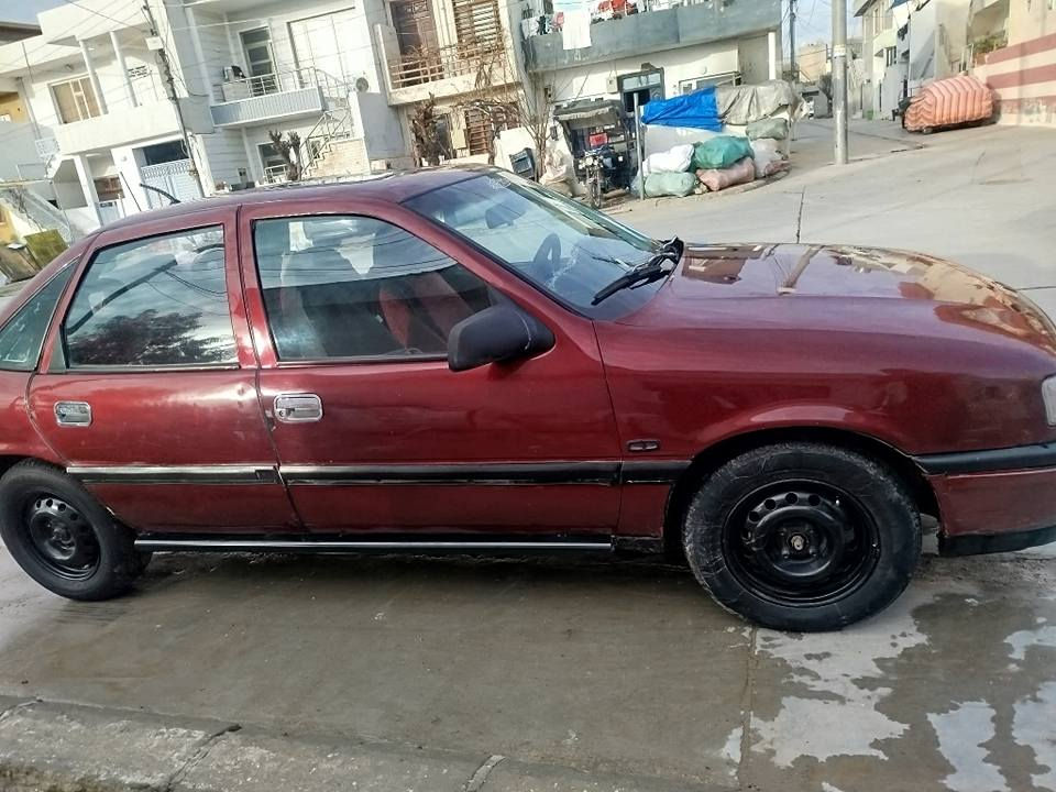 ئۆپل مکینە20گێڕو مکینەی بێ کێشەیە

مۆدێل 1992 دەعم لێدراوی نیە 

سعری 35 فرۆشتن یان گۆڕینەوە به پیکاب
*********** السليمانية, العراق
