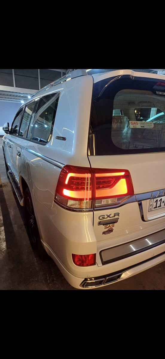 السلام عليكم للبيع لاندكروز 2021
فول مواصفات ساز باب اول رقم بغداد الجديد 
مكفوله كفاله من الصبغ والشخط والبارد عده رصعه 
وره باب السايق ومسحوبة سياره جديدة ماشيه 41 الف 
بدون فتح بدون نكراش السعر 57 الف دولار وبيها مجال 
العنوان بغداد معارض النهضة ***********
