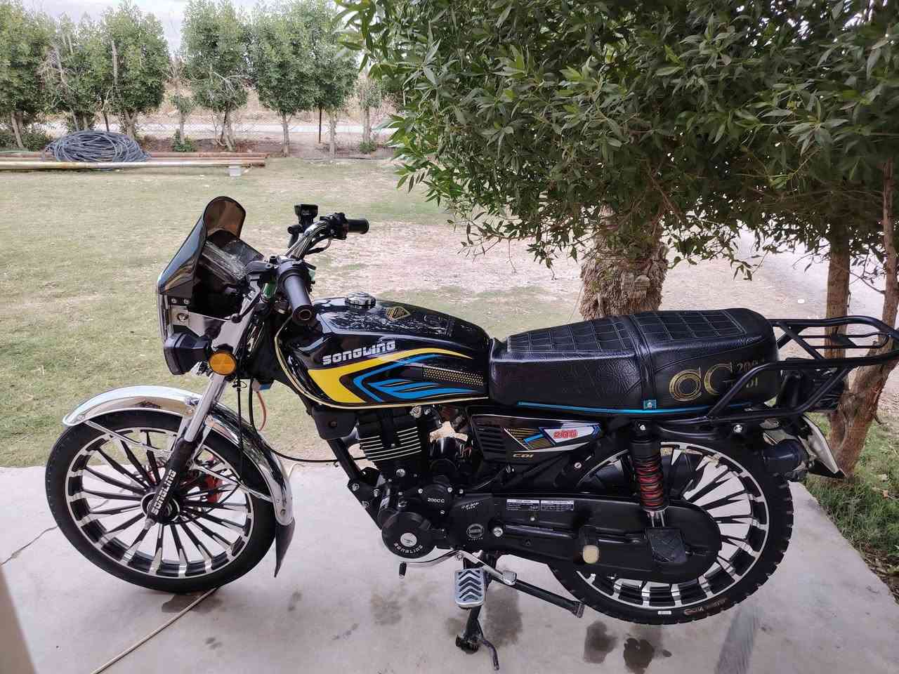 للبيع دراجة سيفان موديل 26 دراجة جديدة مابيه اي نقص محرك 200 دشبول شاشة ايباد بصمه تشغيل +  بصمه تشغيل عن بعد مكفولة كهربائيات كله محرك مكفول اوراق كارتونيه ومنفيس فقط بدون كمرك مكان بغداد المدائن سعر ٨٧٥ وبيه مجال قليل للاستفسار *********** واتساب الموشراي لايتصل ولا يعلق لحد يكسر بحلال العالم
