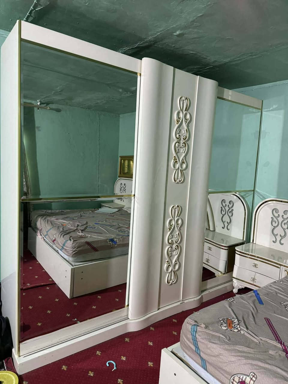 غرفه مستخدمه نضيفه ب٦٠٠ وبيها مجال مكان حي جامعه للاستفسار خاص واتساب ‏‪***********‬‏
