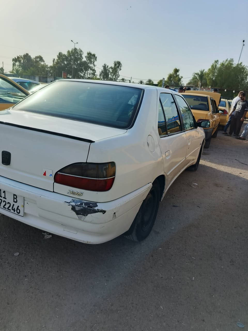 السلام عليكم بيجور للبيع ٣٠٦ موديل ٢٠٠٢ بأسمي مثل مموظح بالصور كير ومكينة مكفولة.... التبريد شغال بس بي مشكلة بسيطة بالبورد السيارة عارضها ب ٤٠ وبيها مجال متوفر واتساب  *********** مكان السيارة بغداد شهداء البياع. +فديو كامل للسيارة.
