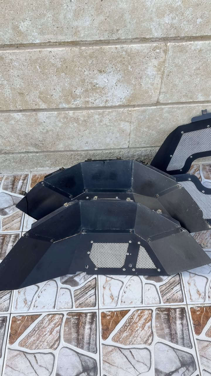 للبيع جيب رنگله ر 
Jl
300$
***********
