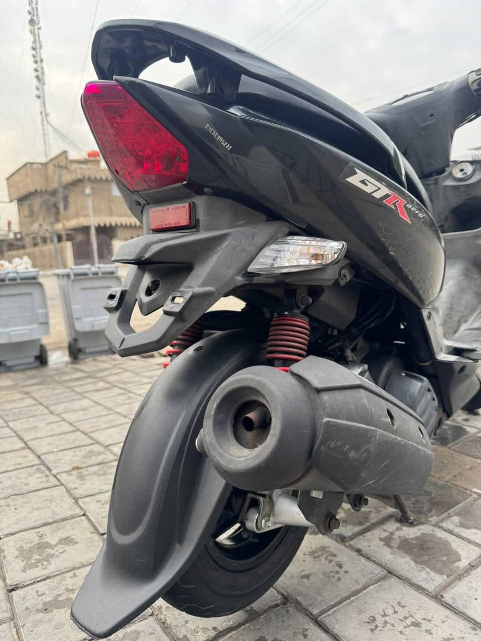 سلام عليكم دراجه جيتي ار صارله 9تيام من نازله من الرمبه سبب البيع ضروف الله شاهد اخذتها واحد ميتين وخمسين مكاني بغداد شارع فلسطين سعره واحد وميه متوزي عله بيعته❤️ *********** رقمي
