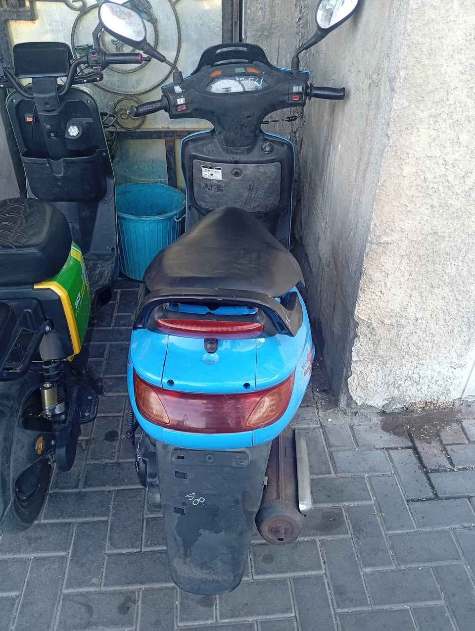 دراجه للبيع فراشه باله جديده ما مفتوح المحرك سعر 800 عنوان قبله رقم ***********

