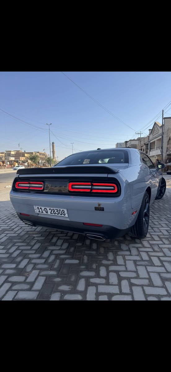 السلام عليكم
للبيع فقط
دودج تشالنجر GT موديل 2022
* محرك 3.6 V6
* ممشى 78 ألف كم
* رقم بغداد جديد
* لون سموك مميز
* مواصفات GT (شفتات، سبورت مود، شاشة، زينون…)
* حادثها جاملغات الوره و بنيد 
* بدون ايرباك
***********

