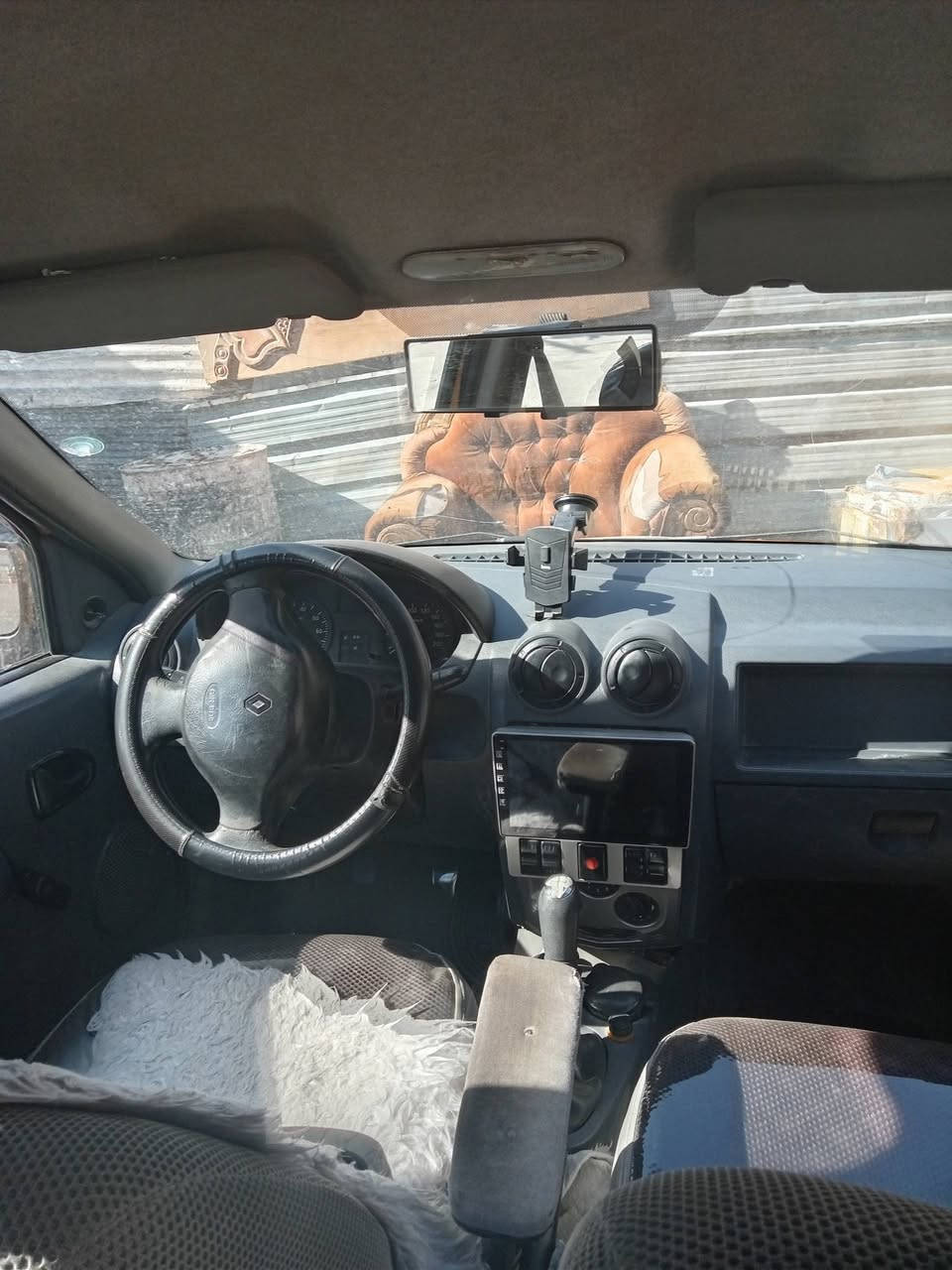 رينو لوكان الموديل ٩ العنوان بغداد مدينة الصدر السياره كامله مكمله السعر 28 بيه تنقيص لاستيك ولف ***********
