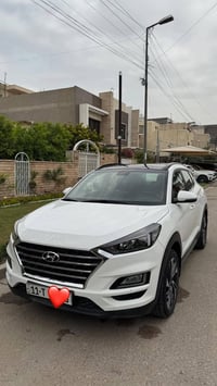 للبيع توسان خليجي جيكي 2019 رقم بغداد انكليزي ماشية 61 الف فول مواصفات...