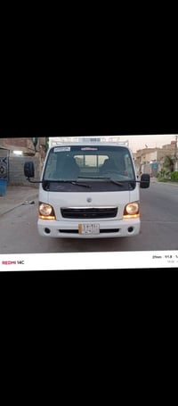 كيا ام عيون • ٢٠٠٠ • بغداد