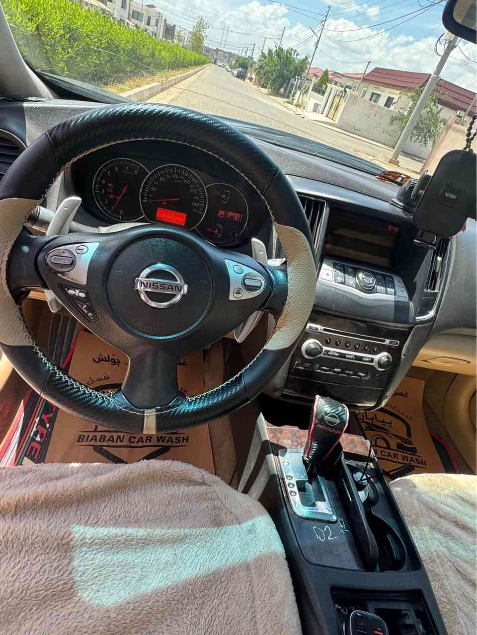 -فول توماتيك 
-بصمه حساسات خزن كشنات وخزن استيرن  
-تحكم استيرن
-فتحه سقف
-محرك 6 مبدل جديد شرط 
-گير بشرط
-تبريد ثلج 
-بيها 5 قطع بدون داخل 
-عليها غرامه 400 الف ينقطع من السعر 
--السعر 77 ورقه بيها مجال بسيط --

رقم *********** أربيل, العراق
