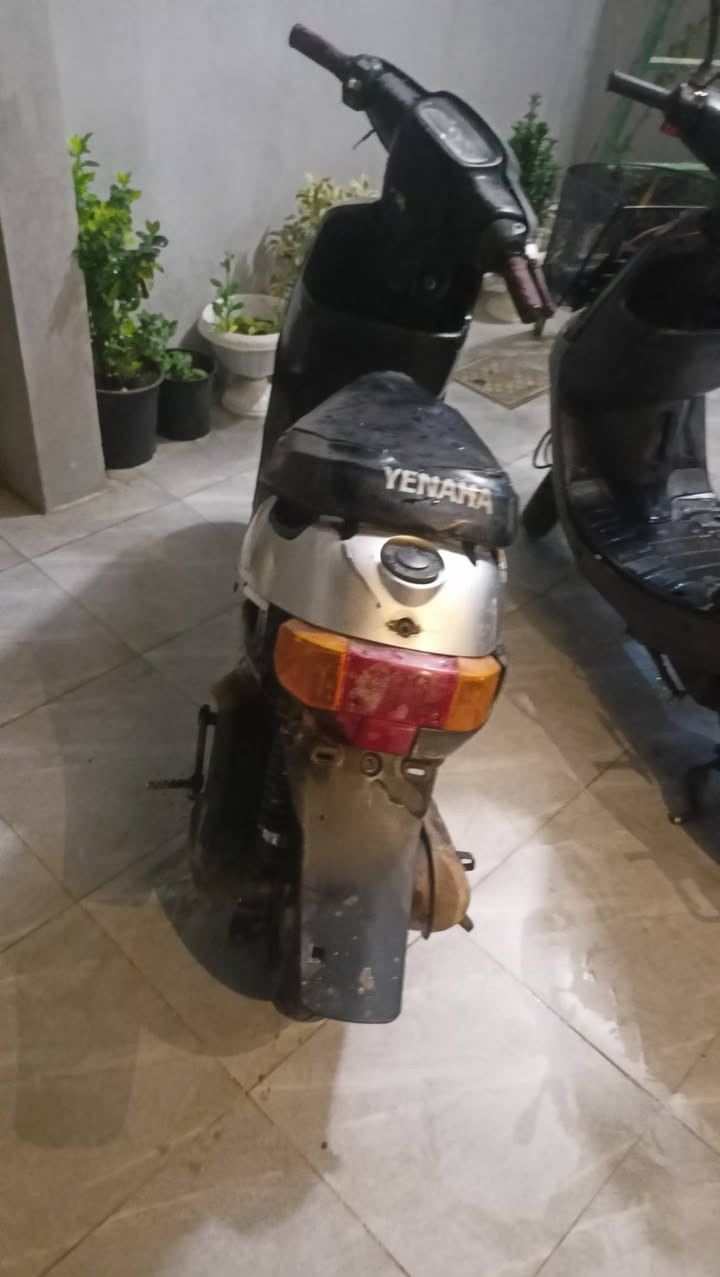 ماطور بوتين تك سكريته شلعه معدل فول  الماطور مايعوزو شي بس باتري وتعال الشاصي شرط كابريته شرط كلو اصلي الدرع اصلي السعر250 وبي مجال حك جيتك هاذا رقمي وبي واتساب فقط ( *********** )
