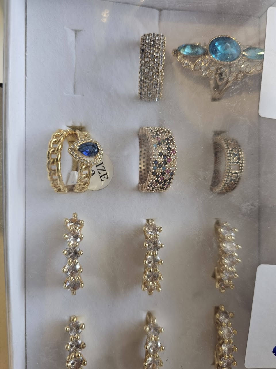 كوزمتك هدى بيوتي
***********
