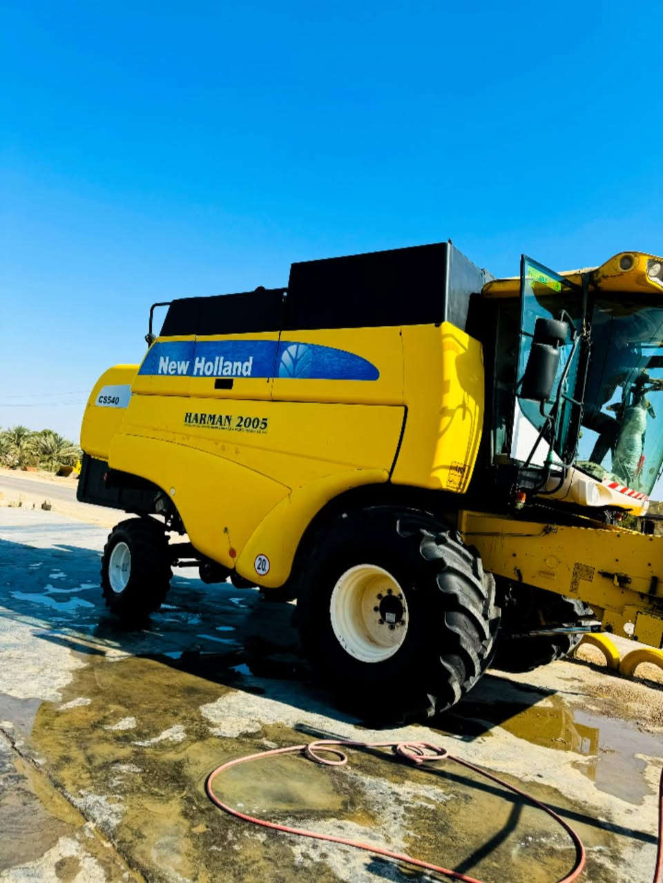 حاصده انيو هولند للبيع مكفوله كفاله عامه 
نوع cs540 هايدرو 5 بلم  موديل 2005 
طبله 17 
العنوان الحله الحمزه الغربي الخميسيه 
***********
***********
