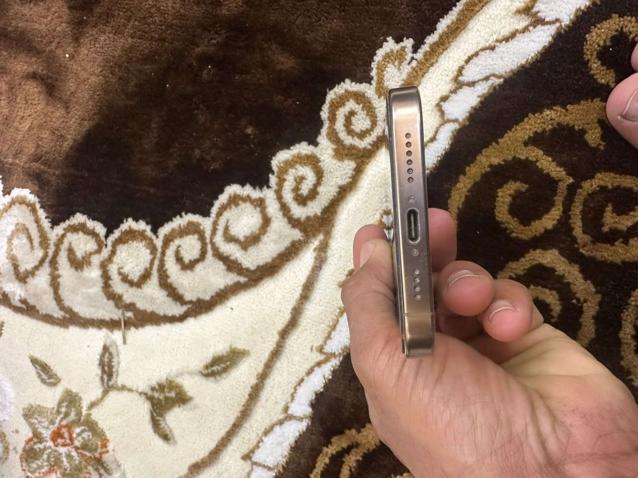 آيفون 16برو ماكس جديد مكانيه البصره الشعيبه رقمي ***********
